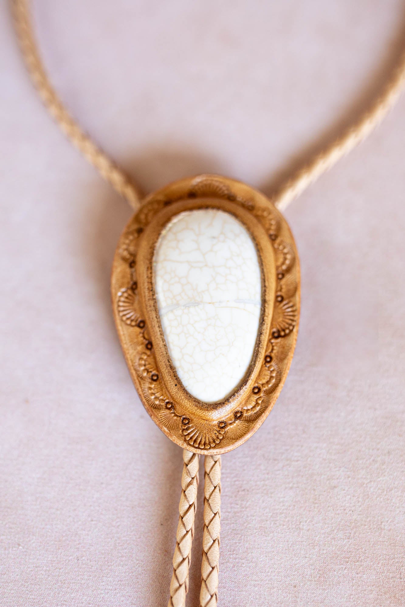 Wild Horse Magnesite Bolo Tie